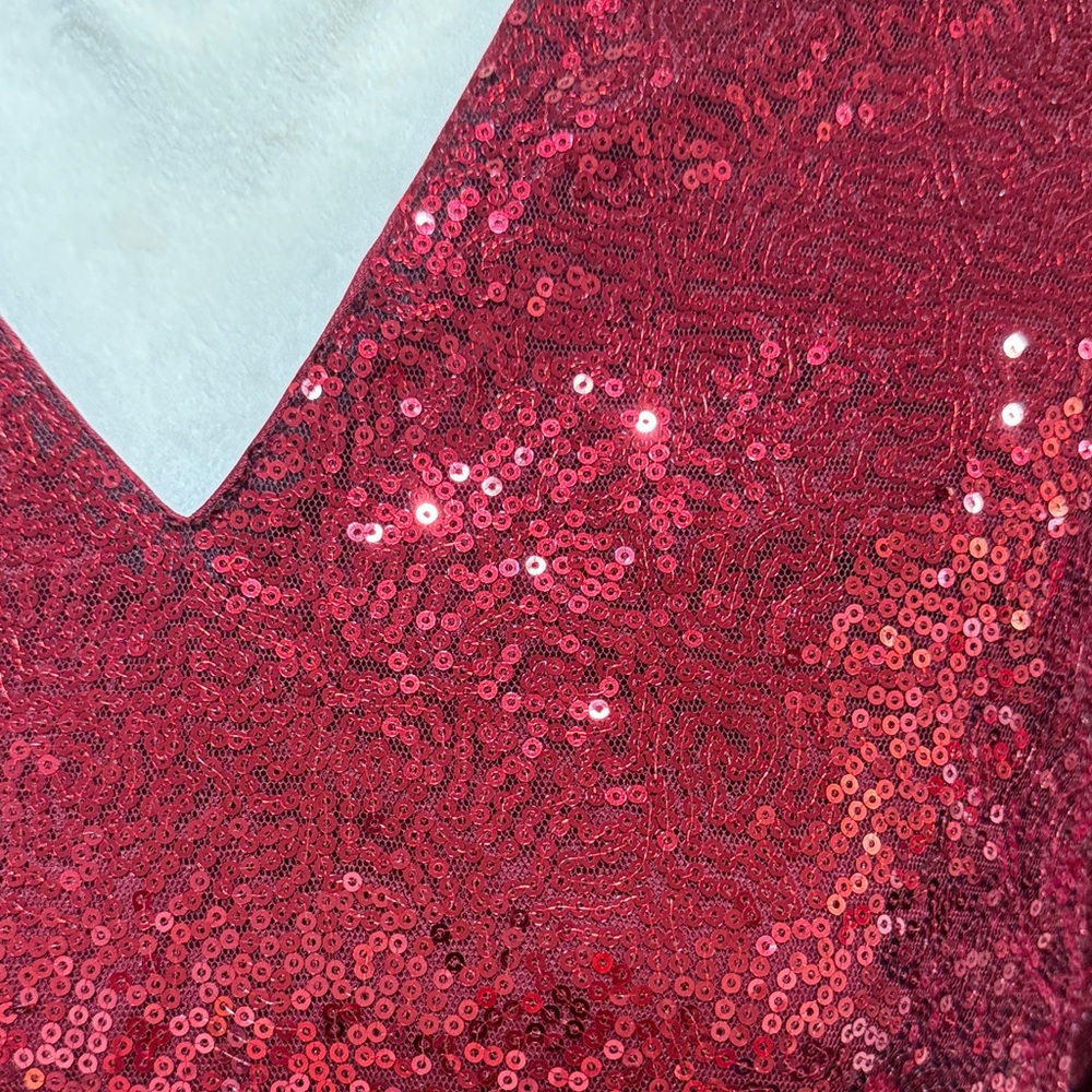 Women’s XL - Sequin V-Neck Red Top - Picture 3 of 4